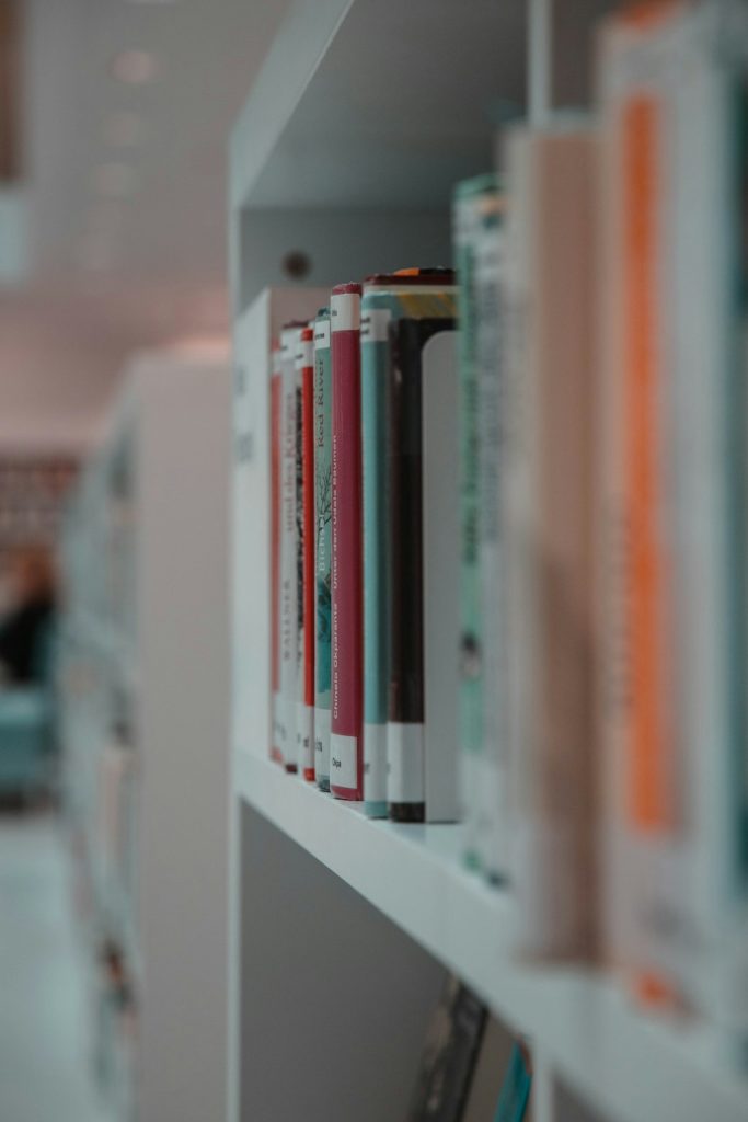 AI Tools for Educational Content - 5 Essential AI Tools for Enhancing Your Educationa