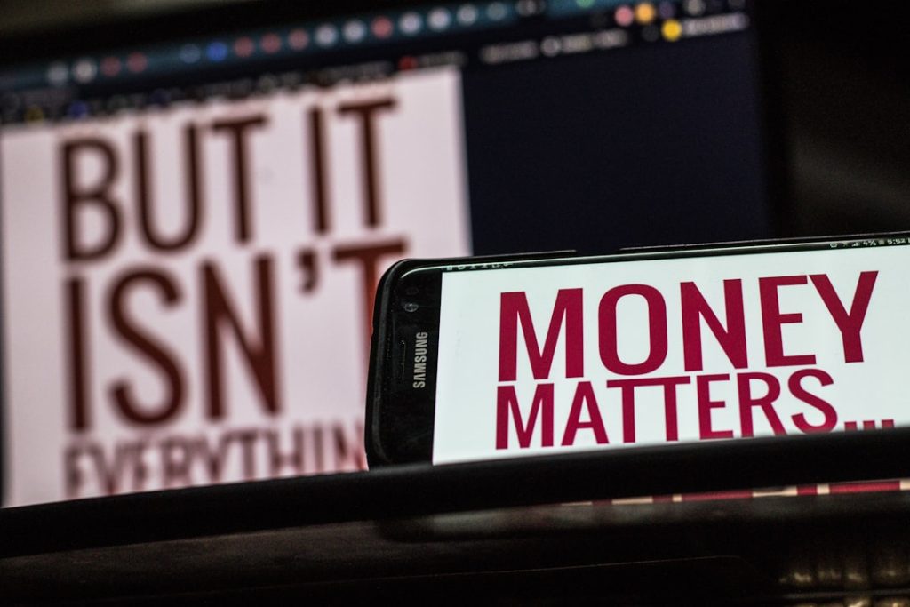 Make Money with AI - How to Make Money with AI-Powered Graphic Design: